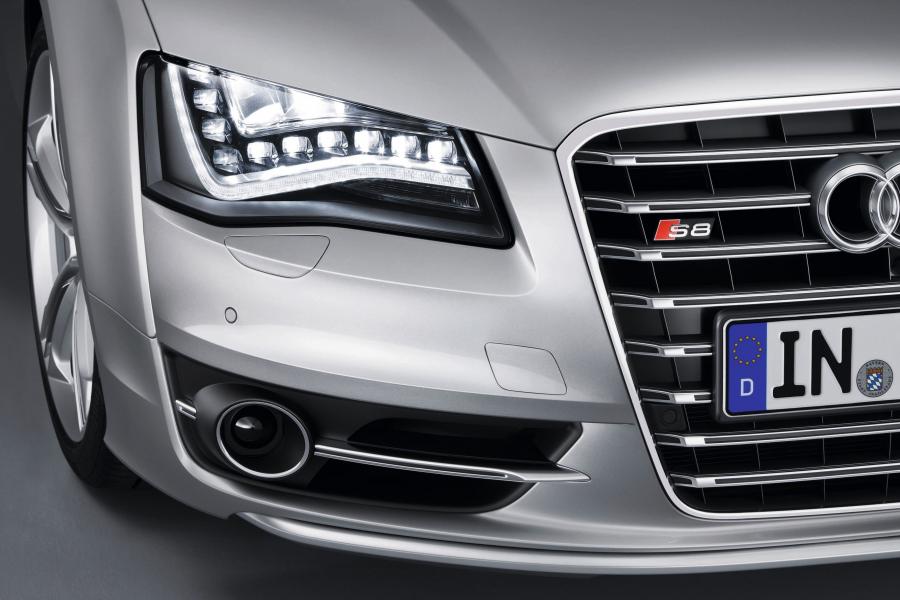 Детали экстерьера Audi S8 (D4) 2012 года  (WW) (фото 7 из 59)